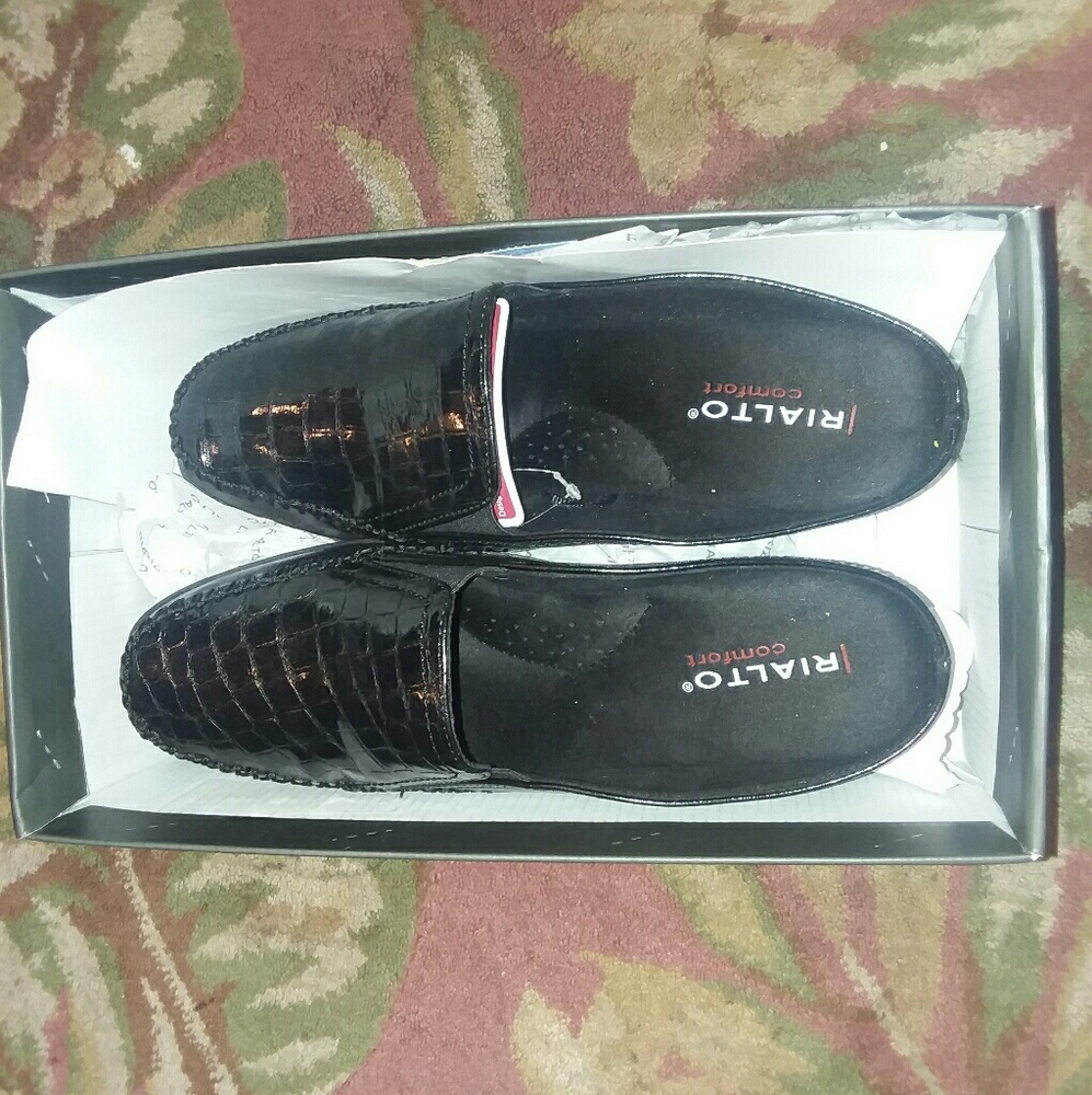 Womans Shoes